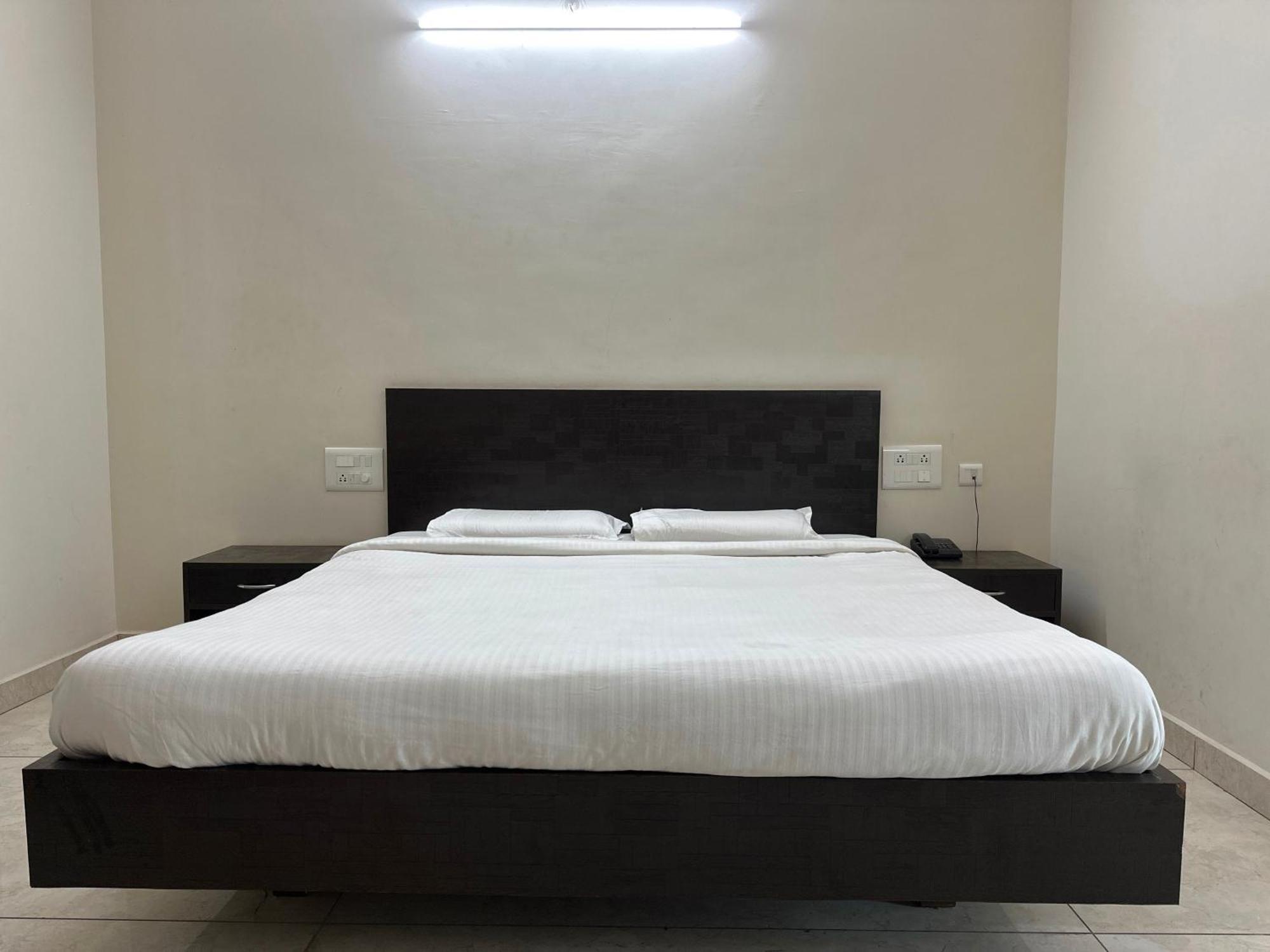 Super Hotel O Sar Residency Nanjangud Luaran gambar